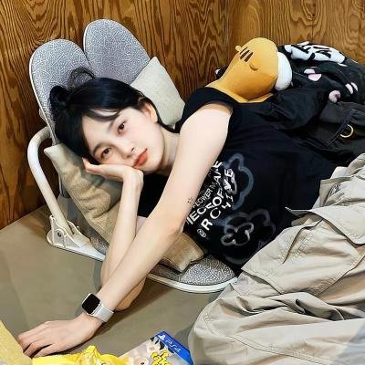 穿越成摸金校尉